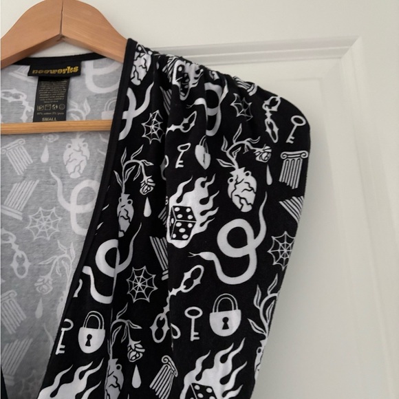 Nooworks Mini Wrap Dress Cotton When Odin Sleeps Printed Novelty - Picture 5 of 9